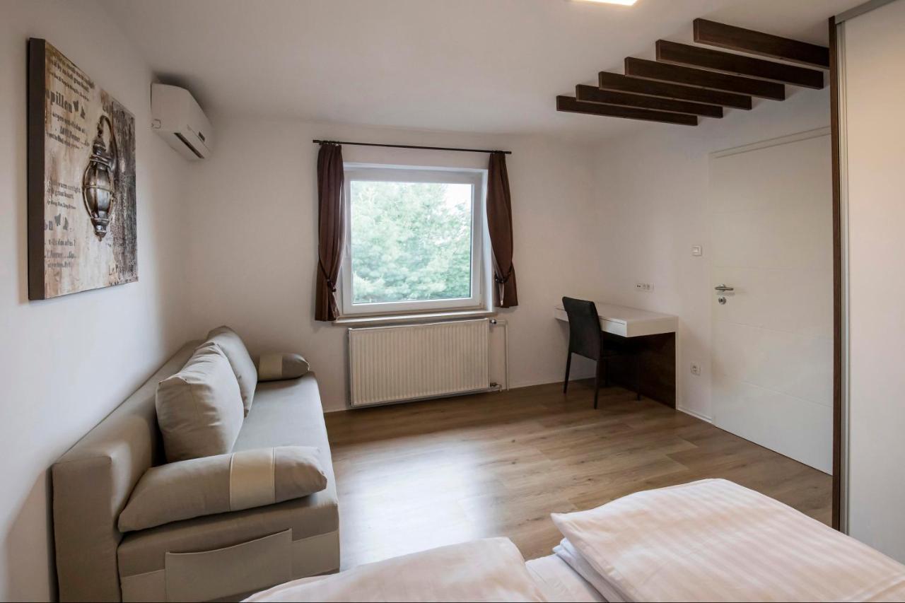 Apartments Vila Apolonia 卢布尔雅那 外观 照片